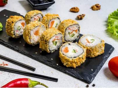 Ролл темпура Цезарь с курицей